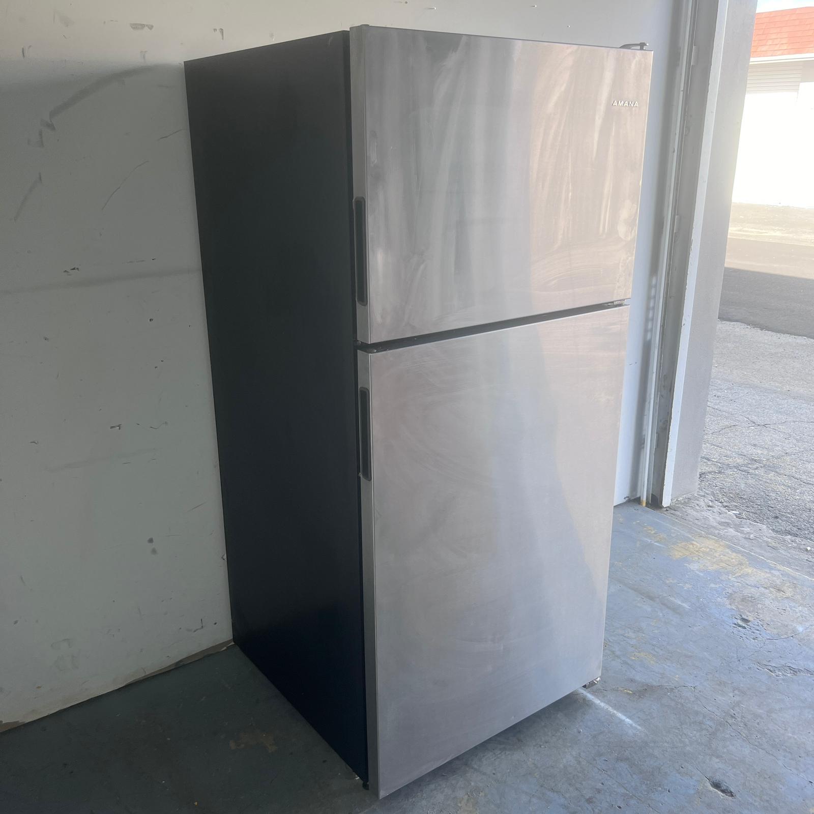 Amana Stainless Steel Top and Bottom Refrigerator Amana Stainless Steel Top and Bottom Refrigerator